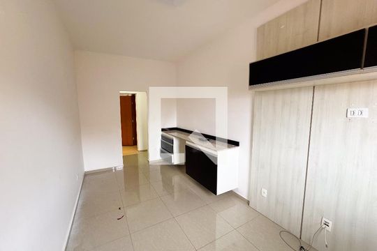 Quarto de casa à venda com 8 quartos, 358m² em Novo Eldorado, Contagem