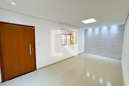 Casa à venda com 8 quartos, 358m² em Novo Eldorado, Contagem