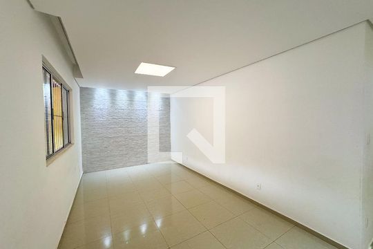 Sala de casa à venda com 8 quartos, 358m² em Novo Eldorado, Contagem