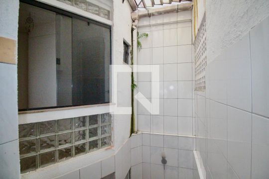 Cozinha e Área de Serviço de casa para alugar com 4 quartos, 200m² em Campinas de Brotas, Salvador