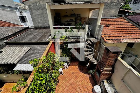 Vista Quarto 1 de casa à venda com 2 quartos, 114m² em Jardim Arpoador, São Paulo
