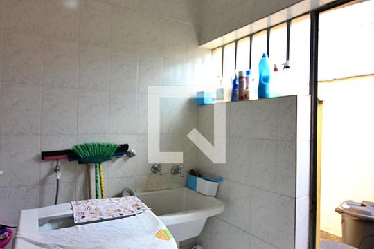 Área de Serviço de casa à venda com 2 quartos, 260m² em Baeta Neves, São Bernardo do Campo