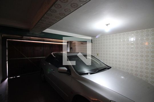 Garagem de casa à venda com 2 quartos, 260m² em Baeta Neves, São Bernardo do Campo