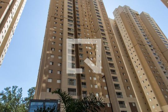 Fachada de apartamento à venda com 2 quartos, 73m² em Jardim Tupanci, Barueri