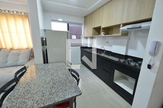 Cozinha de apartamento para alugar com 2 quartos, 55m² em Setor Sudoeste, Goiânia