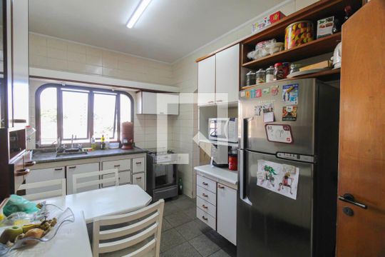 Cozinha de apartamento à venda com 4 quartos, 136m² em Jardim Avelino, São Paulo