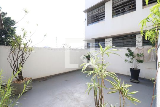 Área comum de apartamento para alugar com 2 quartos, 117m² em Vila Ipojuca, São Paulo