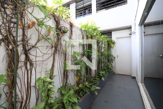 Área comum de apartamento para alugar com 2 quartos, 117m² em Vila Ipojuca, São Paulo