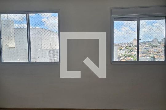 Quarto de apartamento à venda com 1 quarto, 32m² em Jardim Teresa, São Paulo