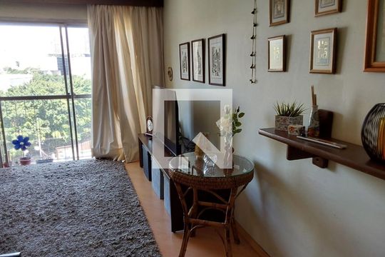 Sala de apartamento à venda com 2 quartos, 58m² em Pinheiros, São Paulo