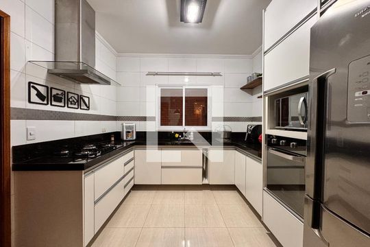 Cozinha de casa à venda com 3 quartos, 156m² em Jardim Utinga, Santo André