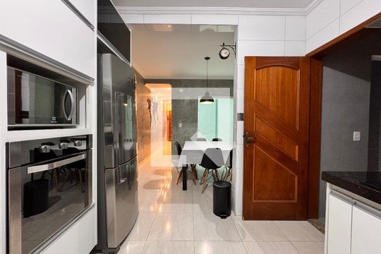 Cozinha de casa à venda com 3 quartos, 156m² em Jardim Utinga, Santo André