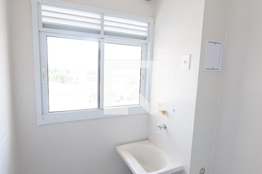 Área de Serviço de apartamento para alugar com 2 quartos, 68m² em Parque Santo Antonio, Taubaté