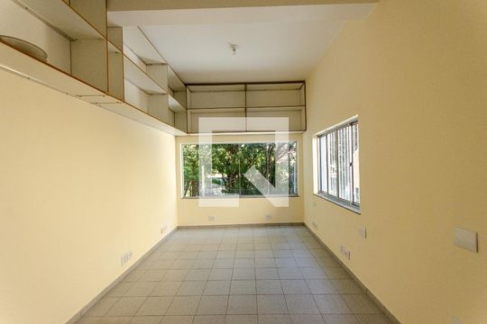 Escritório de casa à venda com 3 quartos, 214m² em Jardim Marisa, São Paulo