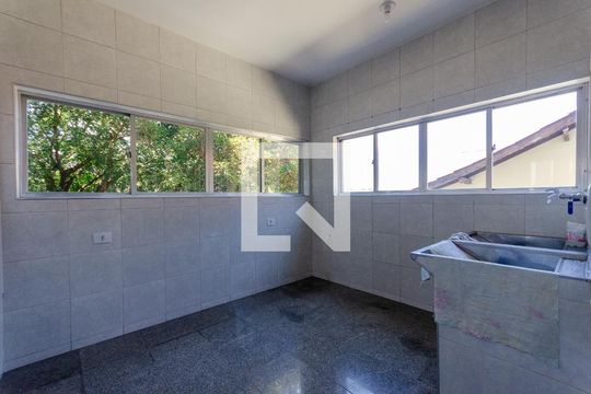 Área de Serviço de casa à venda com 3 quartos, 214m² em Jardim Marisa, São Paulo