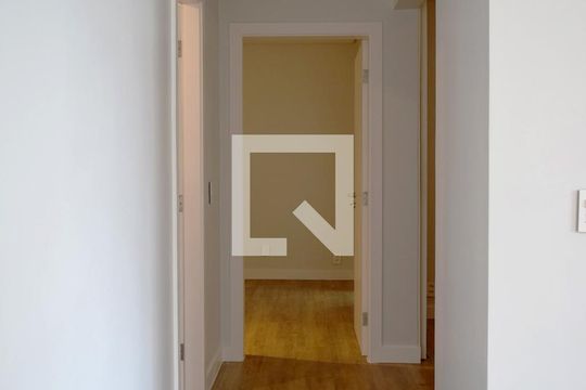 Corredor de apartamento à venda com 1 quarto, 140m² em Cerqueira César, São Paulo