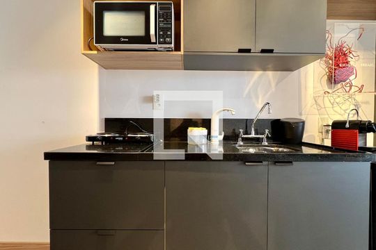 Cozinha de kitnet/studio à venda com 1 quarto, 27m² em Sumarezinho, São Paulo