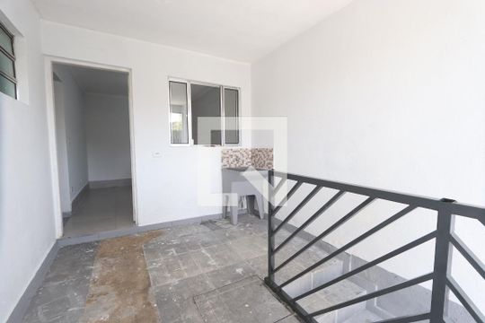 Área de Serviço de casa para alugar com 1 quarto, 56m² em Jardim Iva, São Paulo
