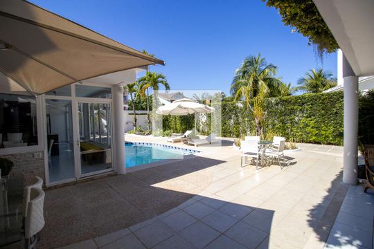 Área comum - Piscina de casa de condomínio à venda com 4 quartos, 660m² em Barra da Tijuca, Rio de Janeiro