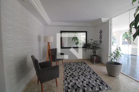 Hall de apartamento à venda com 2 quartos, 72m² em Vila Sofia, São Paulo