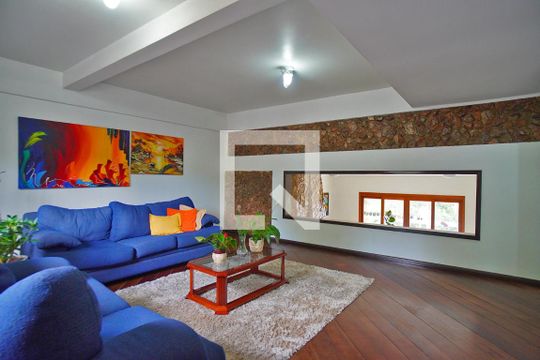 Sala de casa à venda com 4 quartos, 401m² em Jardim Floresta, Porto Alegre