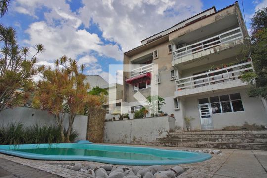 Área comum de casa à venda com 4 quartos, 401m² em Jardim Floresta, Porto Alegre