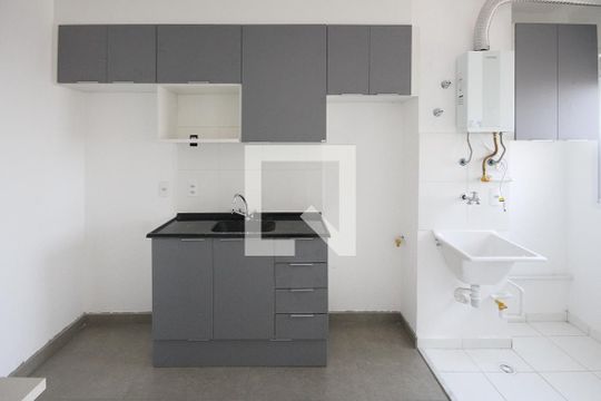 Cozinha de apartamento à venda com 2 quartos, 37m² em Vila Virginia, São Paulo