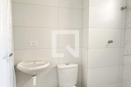 Banheiro de apartamento à venda com 1 quarto, 39m² em Vila Mangalot, São Paulo