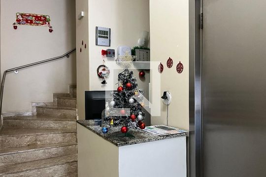 Hall de entrada de apartamento à venda com 2 quartos, 63m² em Saúde, São Paulo