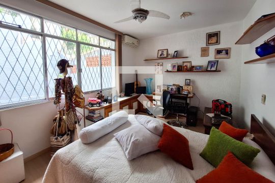 Quarto 3 de casa à venda com 4 quartos, 170m² em Icaraí, Niterói