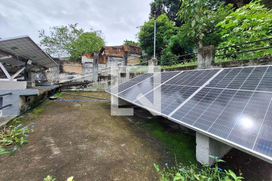 Quintal de casa à venda com 4 quartos, 170m² em Icaraí, Niterói