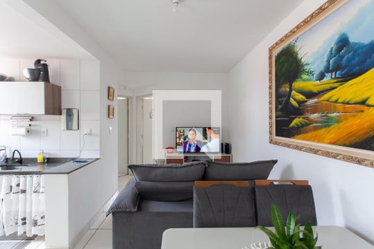 Sala de apartamento à venda com 2 quartos, 50m² em Jaqueline, Belo Horizonte