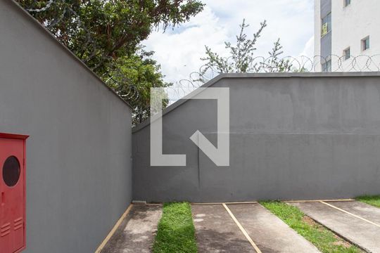 Garagem de apartamento à venda com 2 quartos, 50m² em Jaqueline, Belo Horizonte