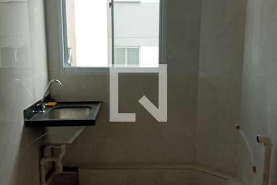 Área de Serviço de apartamento para alugar com 2 quartos, 45m² em Jardim Vitoria, Belo Horizonte