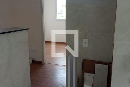 Sala de apartamento para alugar com 2 quartos, 45m² em Jardim Vitoria, Belo Horizonte