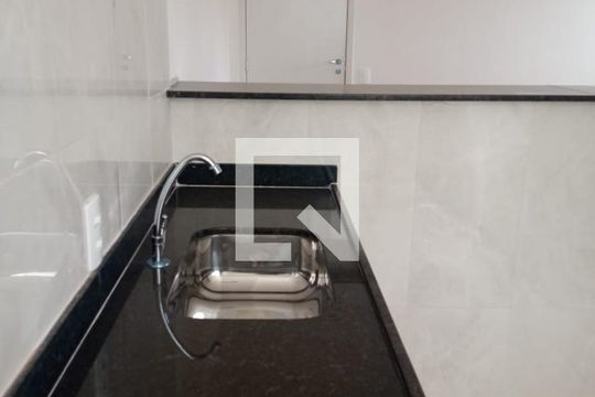 Sala/Cozinha de apartamento para alugar com 2 quartos, 45m² em Jardim Vitoria, Belo Horizonte