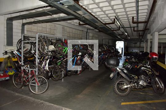 Área comum - Bicicletário de apartamento para alugar com 2 quartos, 62m² em Usina Piratininga, São Paulo