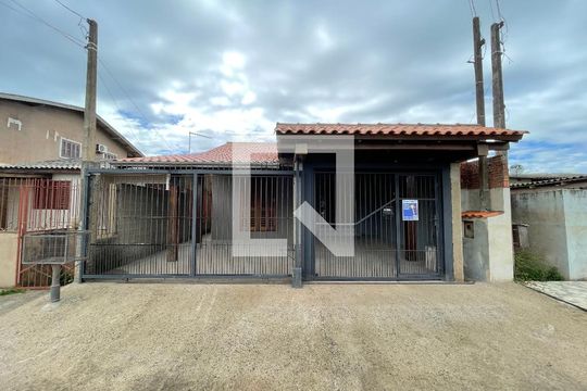 Fachada de casa à venda com 2 quartos, 120m² em Campina, São Leopoldo