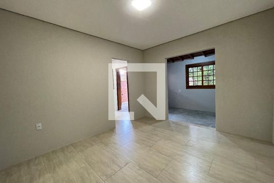 Sala de casa à venda com 2 quartos, 120m² em Campina, São Leopoldo