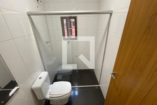 Banheiro de casa à venda com 2 quartos, 120m² em Campina, São Leopoldo