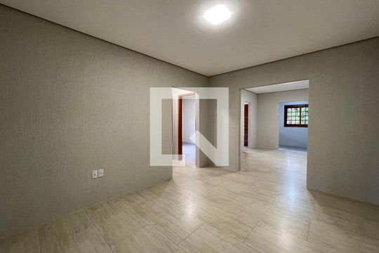 Sala de casa à venda com 2 quartos, 120m² em Campina, São Leopoldo