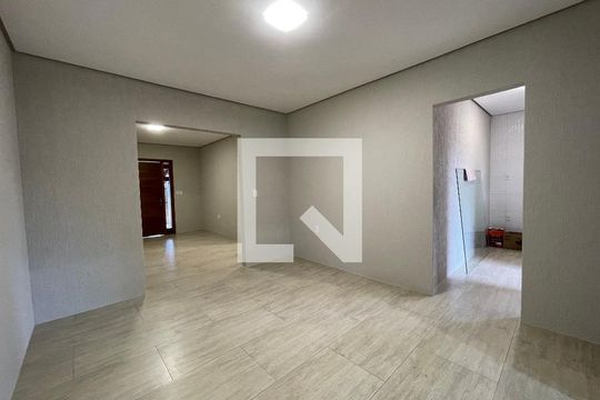 Sala de casa à venda com 2 quartos, 120m² em Campina, São Leopoldo
