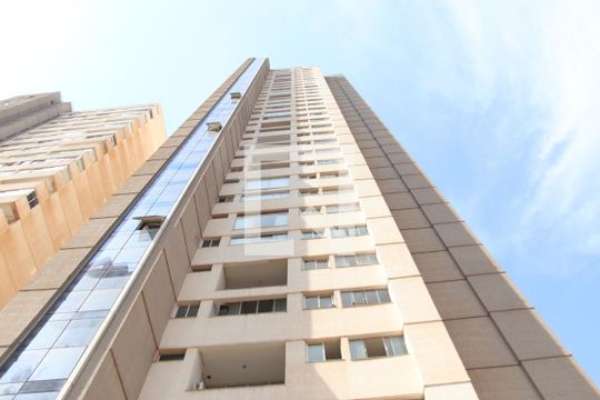 Fachada de apartamento para alugar com 2 quartos, 77m² em Park Lozandes, Goiânia