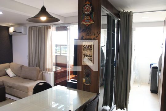 Cozinha e Área de Serviço de apartamento para alugar com 2 quartos, 77m² em Park Lozandes, Goiânia