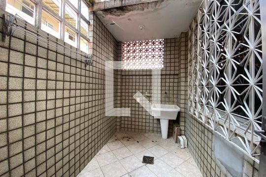 Área de Serviço de apartamento para alugar com 2 quartos, 66m² em Todos Os Santos, Rio de Janeiro