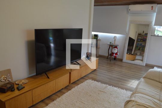 Sala de casa à venda com 4 quartos, 318m² em Curicica, Rio de Janeiro