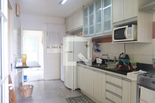 Cozinha de casa à venda com 4 quartos, 140m² em Vila da Saúde, São Paulo