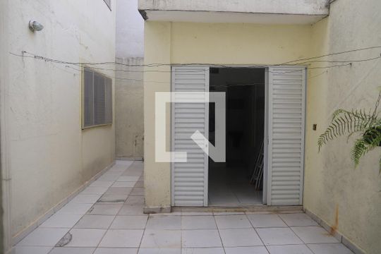 Quintal de casa à venda com 4 quartos, 140m² em Vila da Saúde, São Paulo