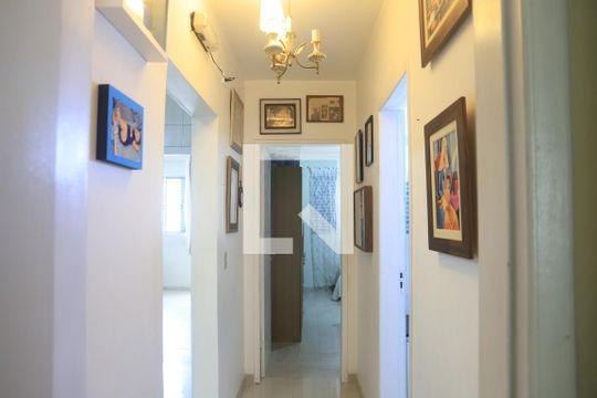 Corredor de casa à venda com 4 quartos, 140m² em Vila da Saúde, São Paulo