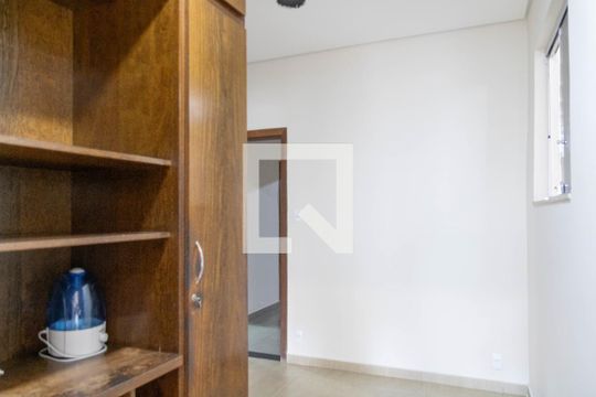 Sala 2 de casa à venda com 4 quartos, 345m² em João Pinheiro, Belo Horizonte